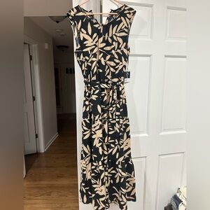 Vera Wang Black and Cream Patterned Dress